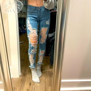 FASHIONNOVA distressed jeggings🆕🆕🆕